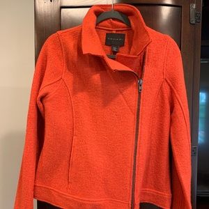 TAHARI wool jacket. NWOT.